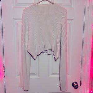 Olivaceous white cropped sweater
